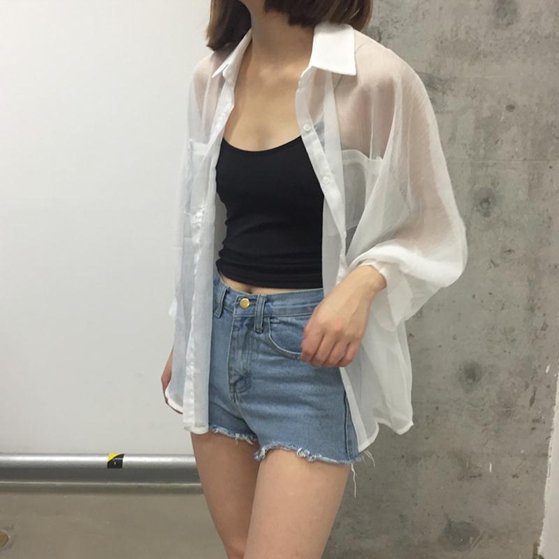 Summer 2020 sunscreen women's Korean version loose BF versatile ultra thin Chiffon cardigan long sleeve short coat student trend